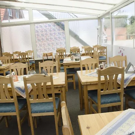 Zum Wikinger Отель Несмерзиль